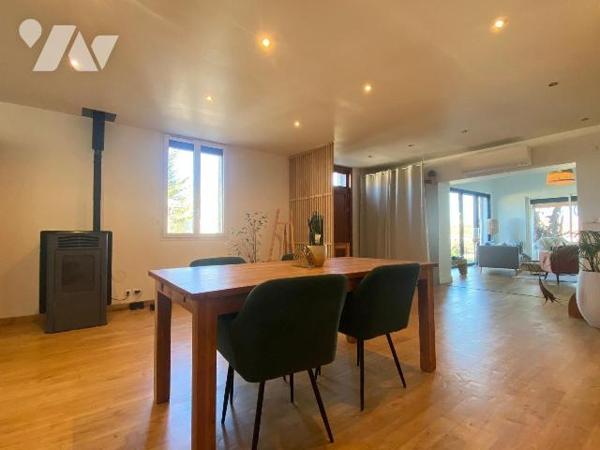 Maison à Vendre à Galgon (33133) en Gironde (33), 10 min de LIBOURNE, sur 920 m² de terrain ave...