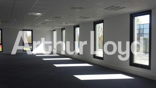 Bureaux - À Vendre - Hérouville-Saint-Clair