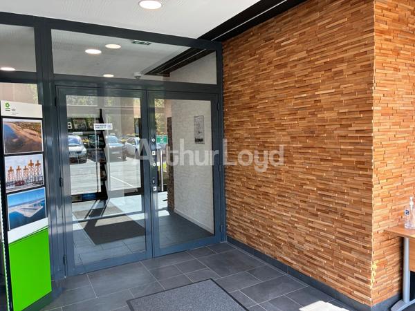 Bureaux en location à Lambersart 690 m² avec 33 parkings extérieurs