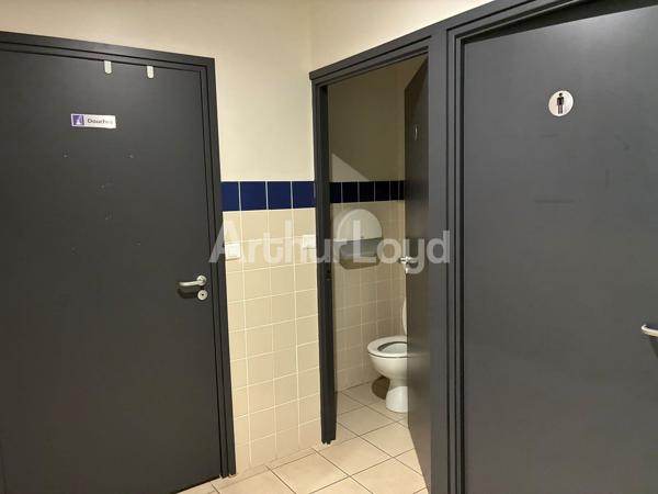 Bureaux en location à Lambersart 690 m² avec 33 parkings extérieurs