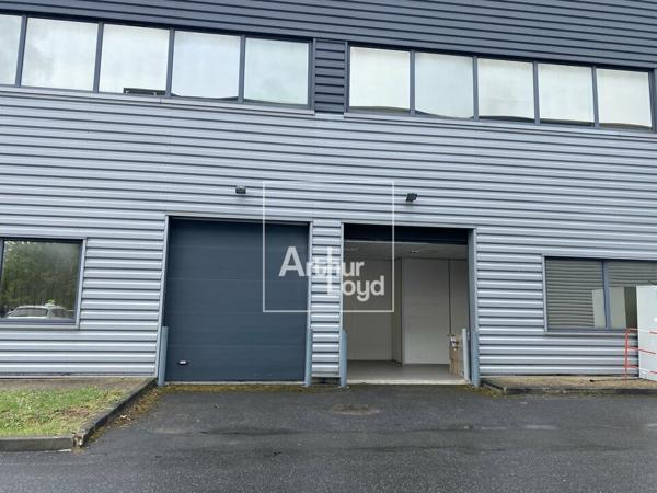 LOCAUX TERTIAIRES A LOUER LIEUSAINT
