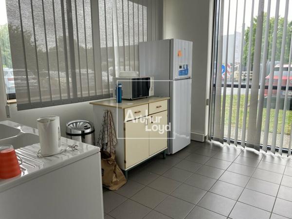 LOCAUX TERTIAIRES A LOUER LIEUSAINT