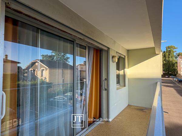 Appartement
                                                                                                                                                                                                                                                                                                                        2 pièce(s)                                                                                                                                                                                                          1 chambre(s)                                                                                                                                                                                                          42  m²