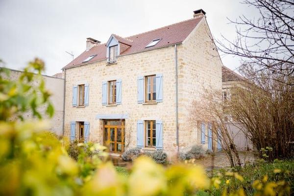 Grande maison familiale-CERGY Village