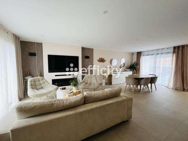 Maison
         6 pièces
        - 104 m² Exclusivité 349 500 € *
