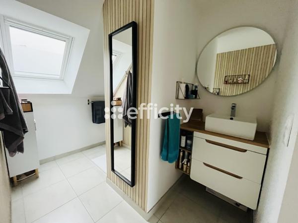 Maison
         6 pièces
        - 104 m² Exclusivité 349 500 € *