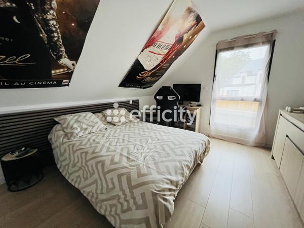 Maison
         6 pièces
        - 104 m² Exclusivité 349 500 € *