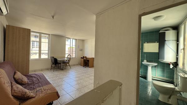 Avallon (89200) Climatisation, Chauffage Basse Consommation et Mobilier Inclus – Studio Prêt à Vivre