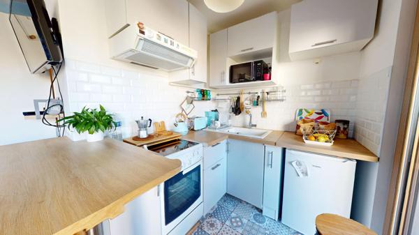 Studio à Asnières Sur Seine de 29.54m2 - 1050€ CC