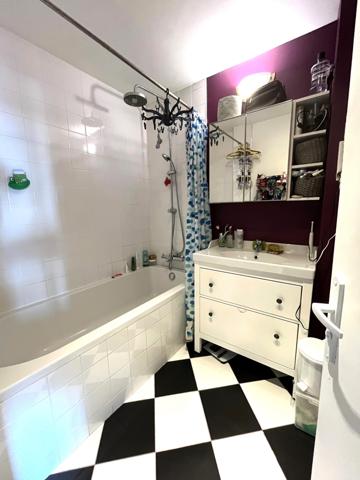Appartement Atypique 4 pièces Métro Croix de Chavaux