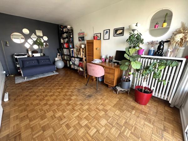 Appartement Atypique 4 pièces Métro Croix de Chavaux