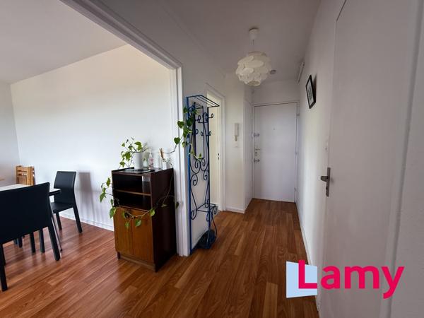 Appartement + cave + stationnement