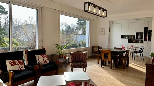 MAISON DE STANDING AVEC SOUS-SOL COMPLET ET GRAND JARDIN