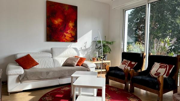 MAISON DE STANDING AVEC SOUS-SOL COMPLET ET GRAND JARDIN