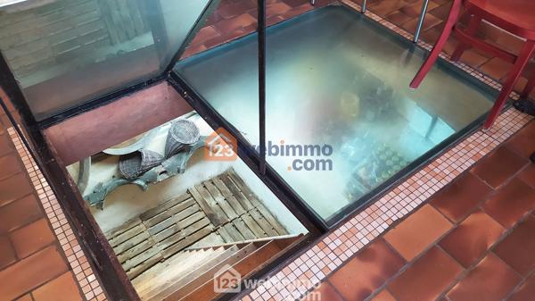 Local 75 m² à Saintes-Maries-de-la-Mer 13460