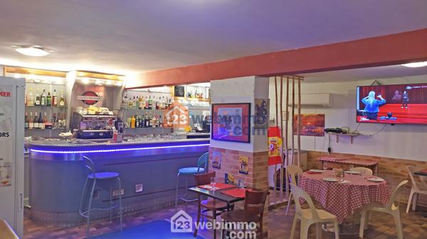 Local 75 m² à Saintes-Maries-de-la-Mer 13460