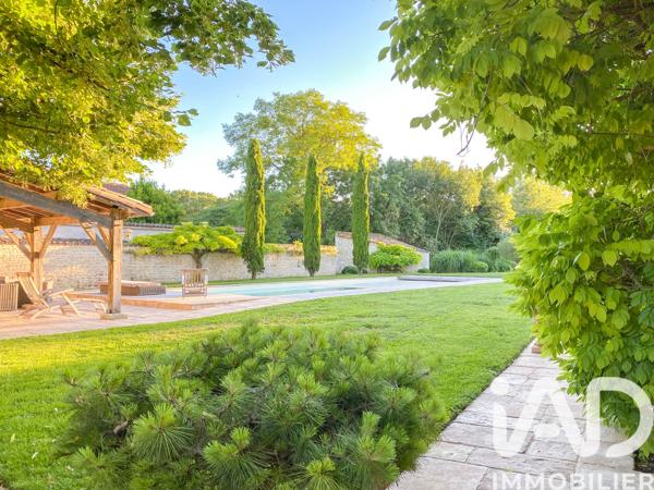 Maison à vendre 8 pièces 240 m² Dompierre-sur-Mer