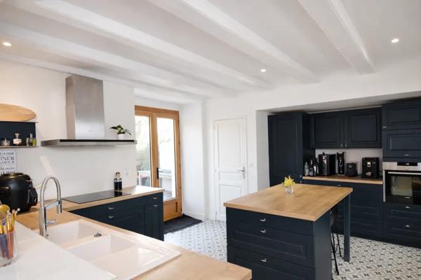 MAISON DE 220 M2 6 PIECES - 4 CHAMBRES DÉPENDANCE TERR