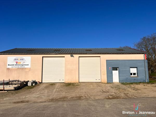 Local professionnel de 445 m² libre à Chateau Gontier