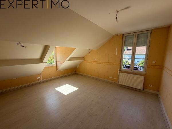 Lons-le-Saunier (39000) Vente appartement F3 en duplex de 68m2 avec extérieur