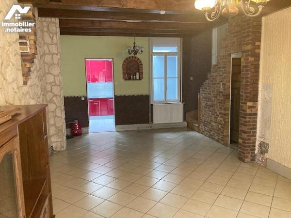 SAINT-QUENTIN, MAISON DE VILLE