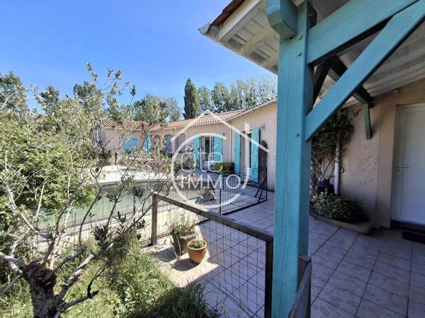 Prigonrieux: Maison atypique d'architecte de 125m² avec piscine et vue étang