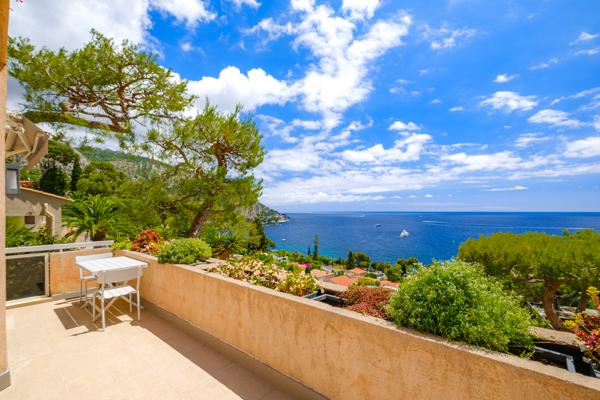 Villa d'architecte avec piscine et vue mer I EZE 