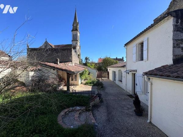 Ensemble immobilier de caractère au cœur de la cité historique