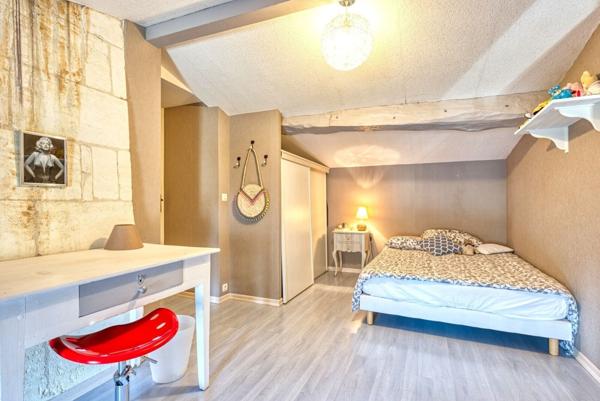 Spacieuse maison en pierre