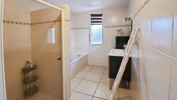 MAGNIFIQUE VILLA DE PLAIN PIED DE 140 M² A LOUER A SAINT JULIEN DE COPPEL 63160