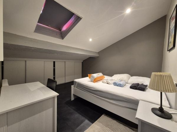 Appartement T2 d'environ 43 m² loi carrez - Bordeaux Gambetta 232 000 €