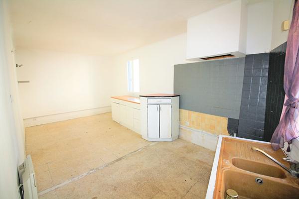 ESTAGEL : Maison de ville 4 pièces + Studio - surface totale de 139.38 m² avec Terrasse