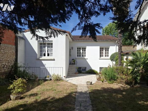 Saintes - rive Gauche - quartier hyper U - maison de 147 m² hab - 6 chambres - garage et parking