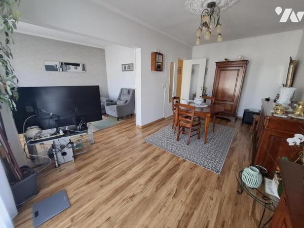 Saintes - rive Gauche - quartier hyper U - maison de 147 m² hab - 6 chambres - garage et parking
