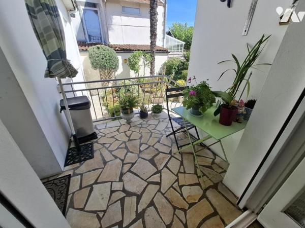Saintes - rive Gauche - quartier hyper U - maison de 147 m² hab - 6 chambres - garage et parking