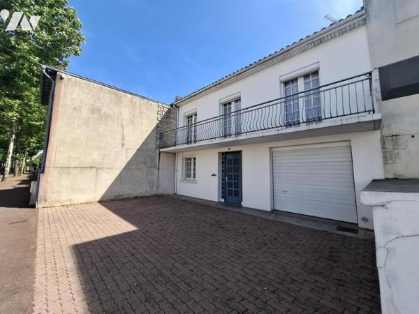 Saintes - rive Gauche - quartier hyper U - maison de 147 m² hab - 6 chambres - garage et parking