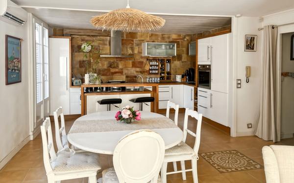 Maison à vendre    5 pièces •  Marseillan