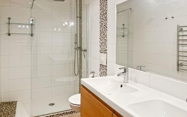 Maison à vendre    5 pièces •  Marseillan