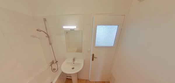 APPARTEMENT T3 A LOUER - STE FOY LES LYON Les-Provinces 56.5 m 2 970 € charges comprises par mois