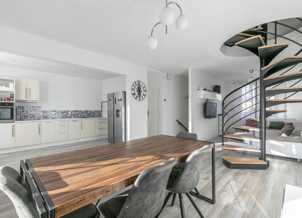 Maison à vendre    5 pièces • 130 m2 Chelles