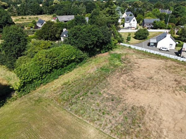 Terrain constructible 998 m²