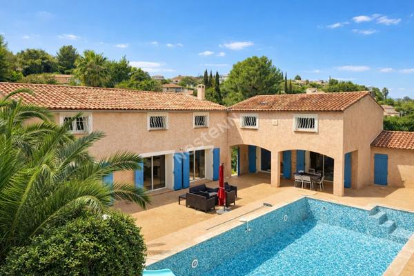 Villa Carqueiranne 9 pièce(s) 190 m2