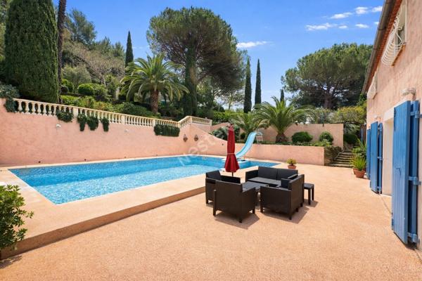 Villa Carqueiranne 9 pièce(s) 190 m2