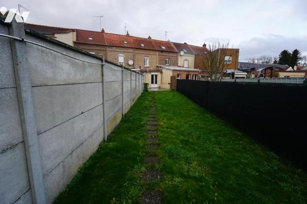 PONT DE METZ, Maison sans travaux, 2 chambres, jardin et garage