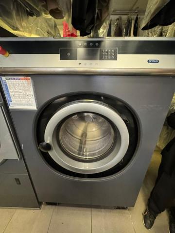 75010 PARIS - Fonds de commerce Pressing - Faible loyer 35m2