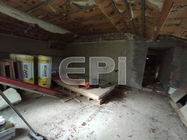 Maison à rénover de 60 m² à Sammarçolles