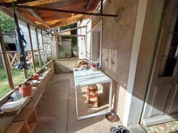 Maison à rénover de 60 m² à Sammarçolles