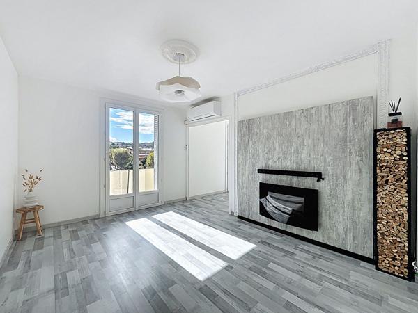 Appartement Auch 3 pièces de 60 m2 entièrement refait a neuf avec balcon