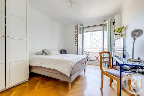 Appartement F2 à vendre  2 pièces - 38 m 2   PARIS  - 75015