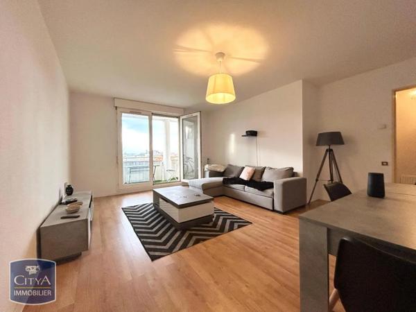 Appartement à louer 2 pièces 52.06m² Billère (64140)